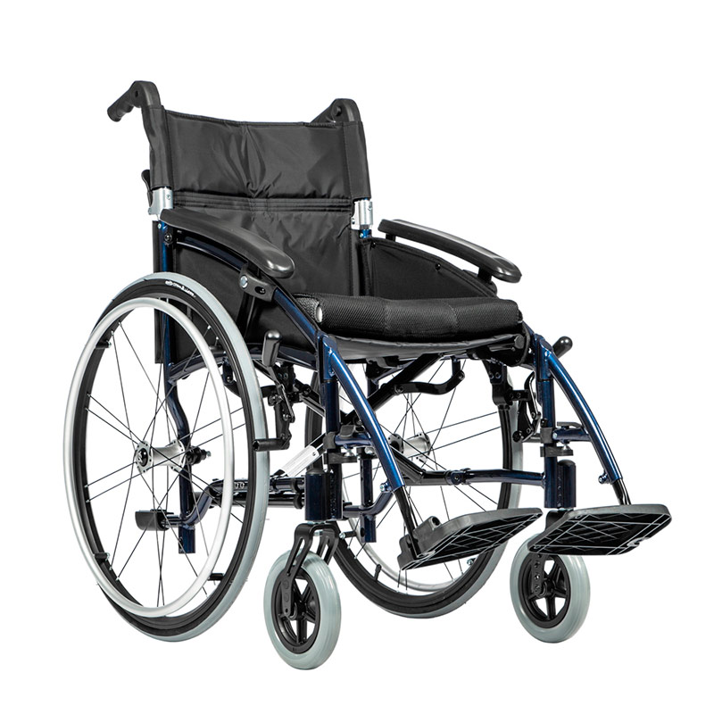 Кресло-коляска Ortonica для инвалидов Base 185 с пневматическими колесами